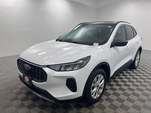 Used 2023 Ford Escape Active w/ Tech Pack #1 image 2