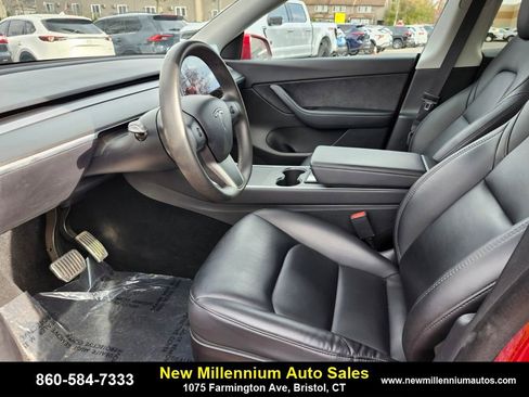 Used 2020 Tesla Model Y Long Range image 17