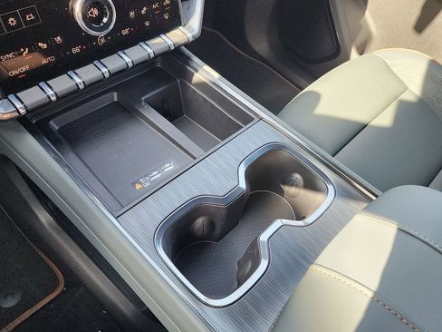 New 2026 GMC Acadia AT4 AWD/4WD image 33