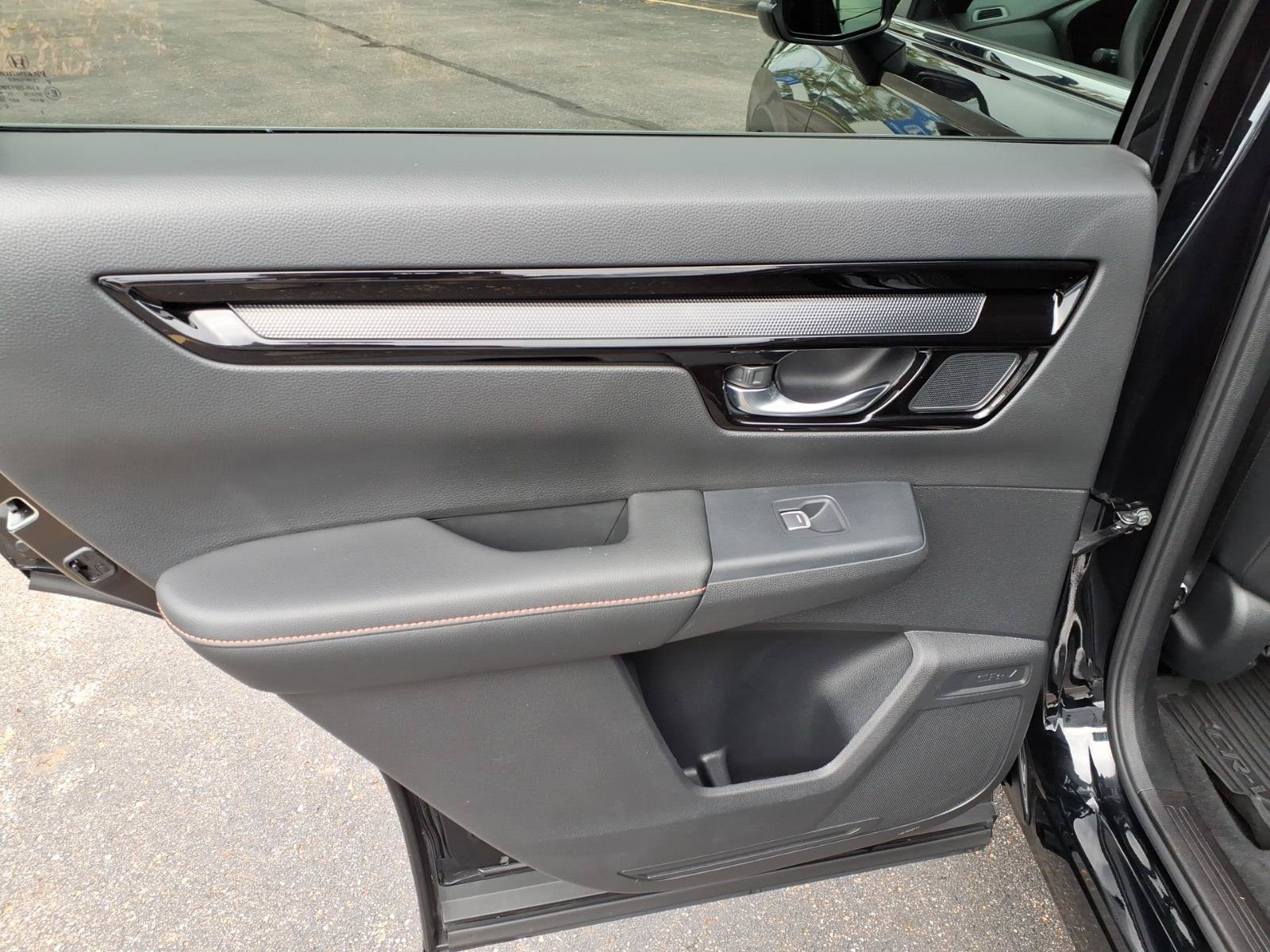 Used 2024 Honda CR-V Sport Touring image 9