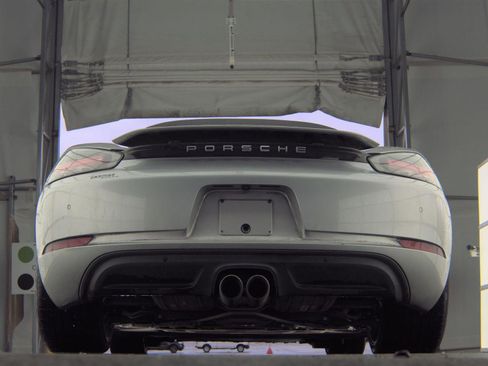 Used 2017 Porsche 718 Boxster S image 8