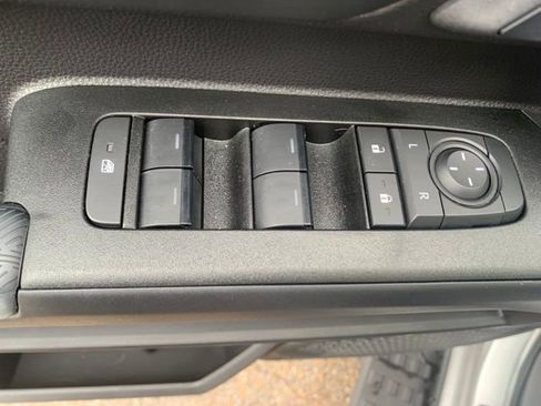 Used 2025 Toyota 4Runner 4WD image 11