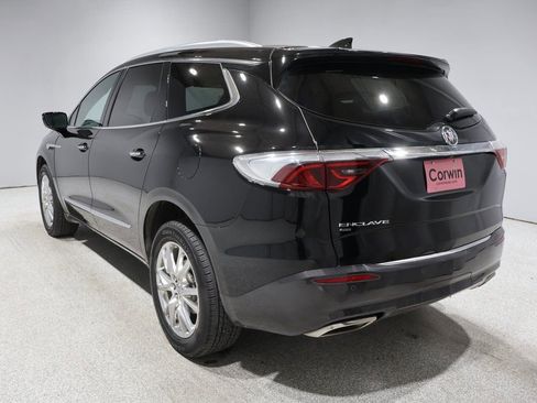 Used 2024 Buick Enclave Essence w/ Experience Buick Package image 4