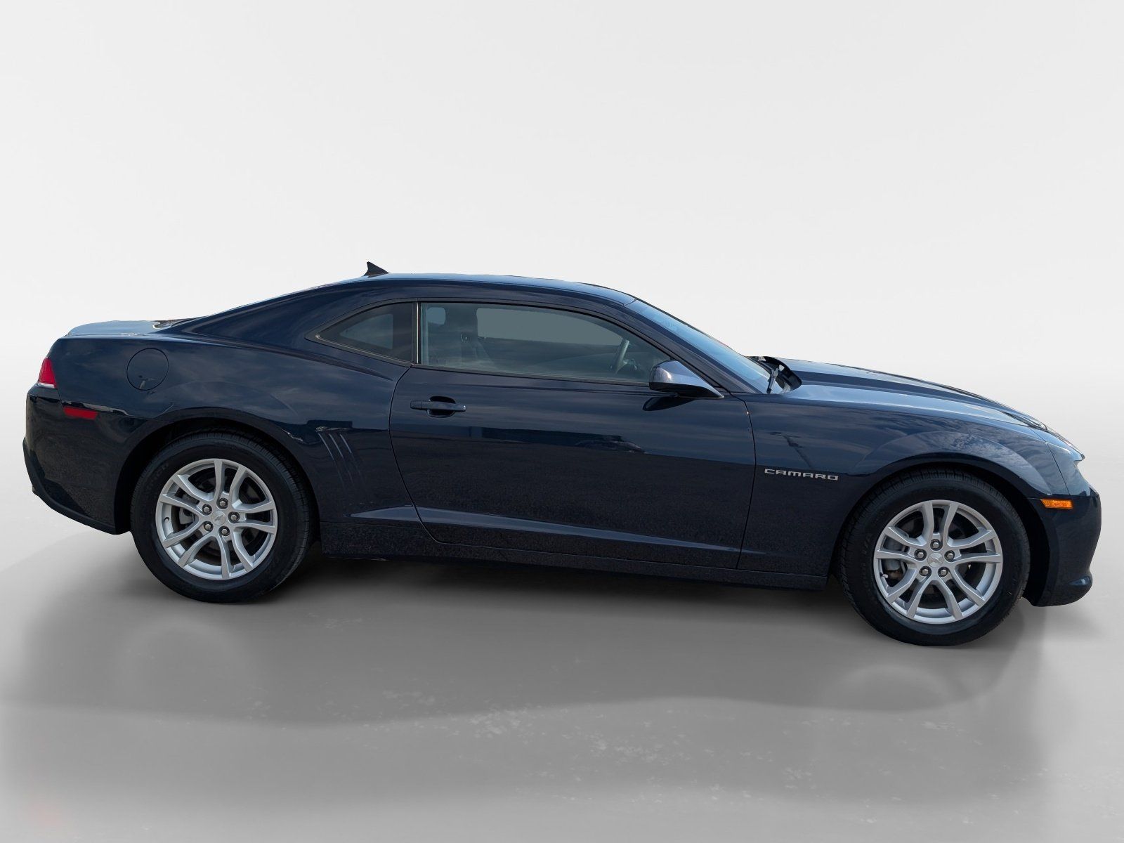 Used 2015 Chevrolet Camaro LS RWD image 3