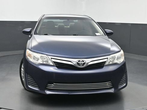 Used 2014 Toyota Camry LE FWD image 34