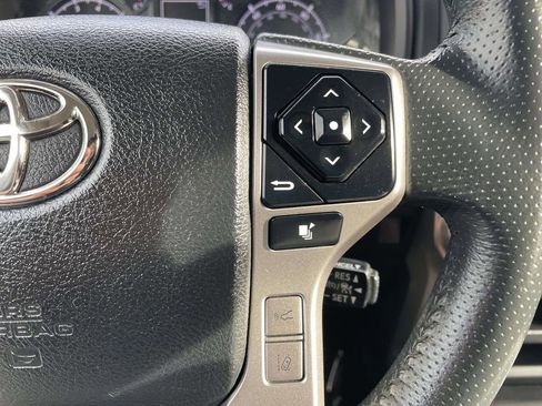 Used 2021 Toyota 4Runner SR5 AWD/4WD image 31