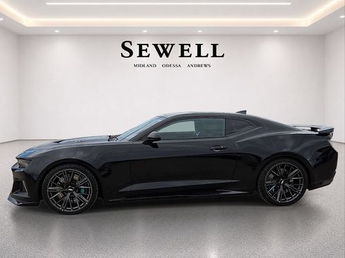 Used 2018 Chevrolet Camaro ZL1 w/ LPO, ZL1 Protection Package RWD image 3