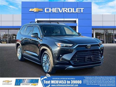 Used 2025 Toyota Grand Highlander Platinum image 1