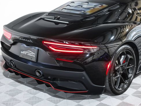 Used 2022 Maserati MC20 Coupe RWD image 8