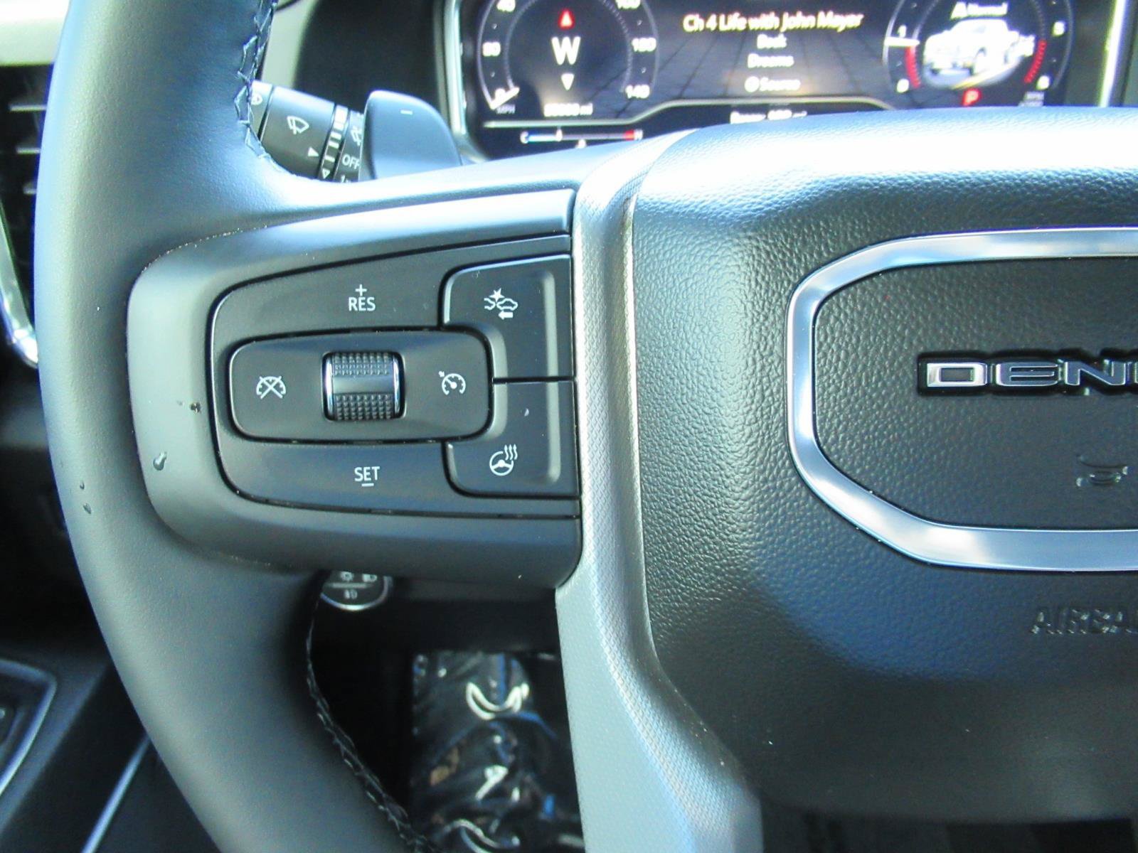 Used 2025 GMC Sierra 1500 Denali w/ Denali Reserve Package AWD/4WD image 28
