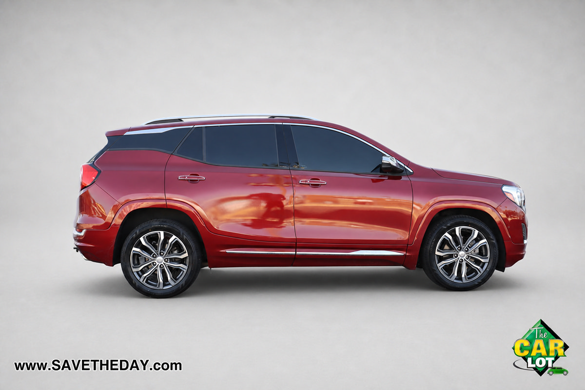 Used 2019 GMC Terrain Denali w/ Advanced Safety Package FWD image 9