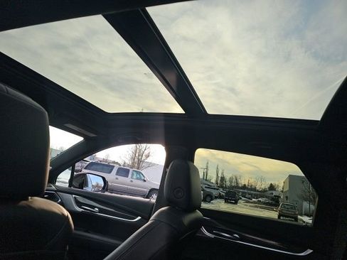 Certified 2023 Cadillac XT5 Sportv image 8