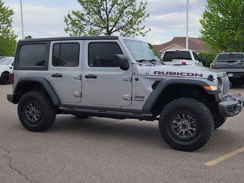 Used 2019 Jeep Wrangler Unlimited Rubicon w/ Cold Weather Group AWD/4WD image 8