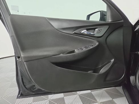 Used 2020 Chevrolet Malibu LS FWD image 13
