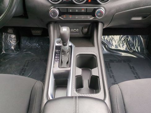 Used 2025 Nissan Sentra SV FWD image 18