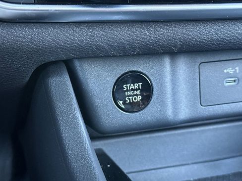 Used 2025 Nissan Rogue SV w/ SV Premium Package image 22