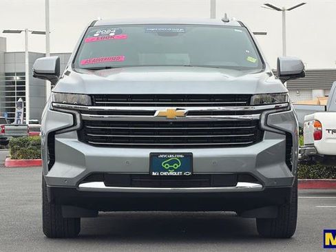 Certified 2024 Chevrolet Tahoe LT w/ Luxury Package AWD/4WD image 9