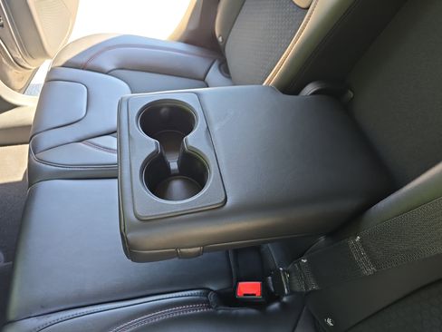 Used 2019 Jeep Cherokee Trailhawk w/ Comfort/Convenience Group image 15