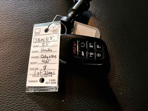 Used 2025 Honda Odyssey EX-L image 15