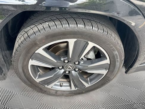 Used 2024 Lexus UX 250h AWD w/ Premium Package image 32