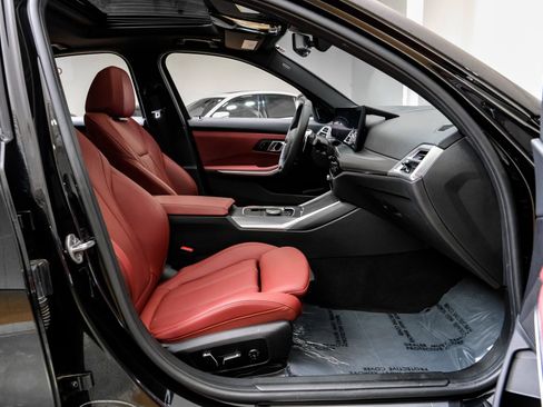 Used 2025 BMW 330i xDrive Sedan w/ Convenience Package image 37