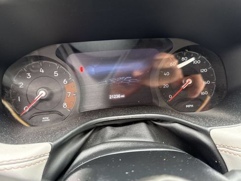 Used 2025 Jeep Compass Limited AWD/4WD image 9