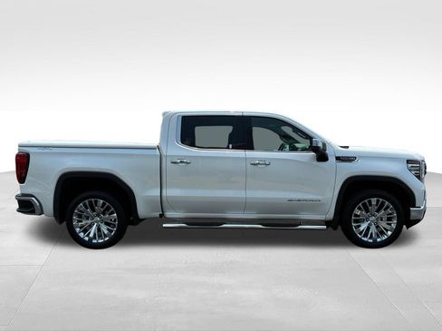 Used 2023 GMC Sierra 1500 SLT w/ SLT Convenience Package AWD/4WD image 4