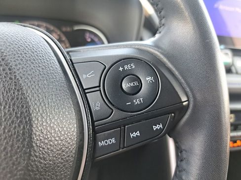 Used 2023 Toyota RAV4 SE AWD/4WD image 12