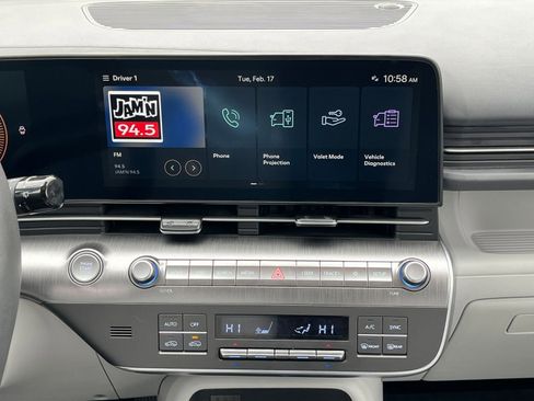 Used 2025 Hyundai Kona SEL image 17