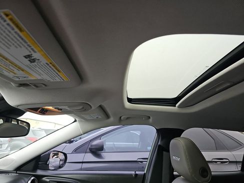 Used 2024 Chevrolet Trax ACTIV w/ Sunroof Package image 14