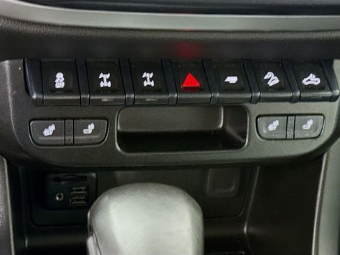 Used 2022 Chevrolet Colorado ZR2 AWD/4WD image 13