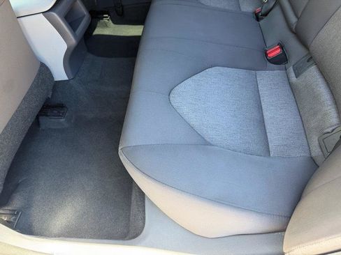 Used 2019 Toyota Camry LE w/ Carpet Mat Package FWD image 74