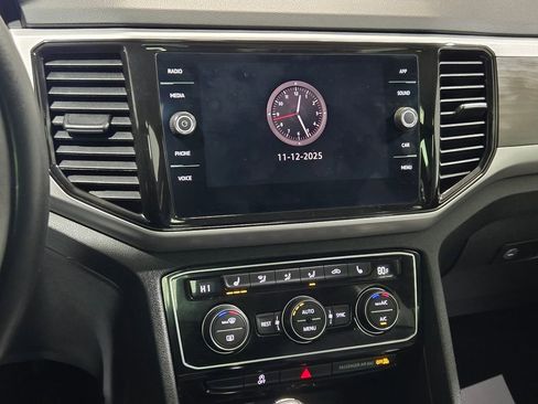 Used 2022 Volkswagen Atlas SE image 3