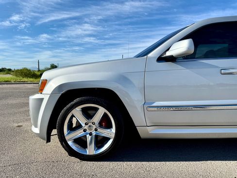 Used 2007 Jeep Grand Cherokee SRT8 w/ SRT Option Group I AWD/4WD image 14