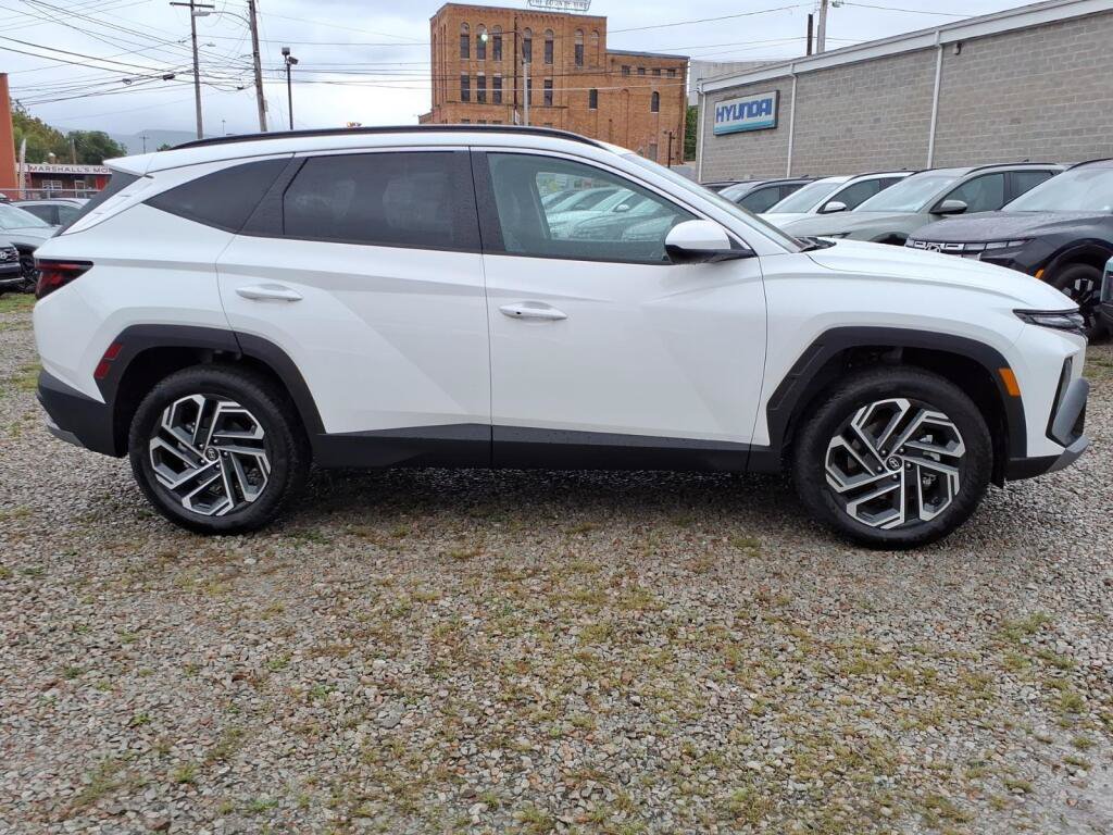 New 2026 Hyundai Tucson SEL Plus AWD/4WD image 3