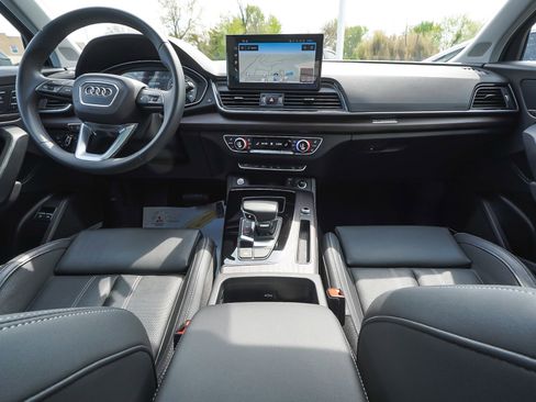 Used 2024 Audi Q5 e Prestige w/ Prestige Package AWD/4WD image 33