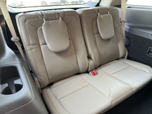Used 2024 Lincoln Aviator Reserve w/ Equipment Group 201A AWD/4WD image 18