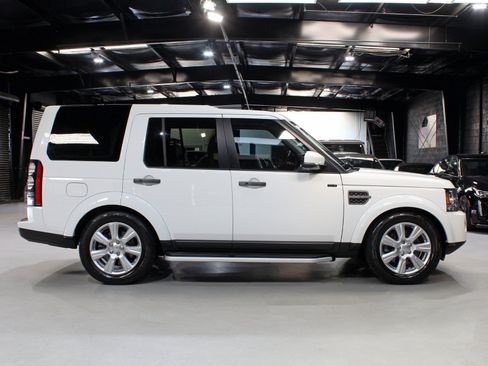 Used 2016 Land Rover LR4 HSE AWD/4WD image 16