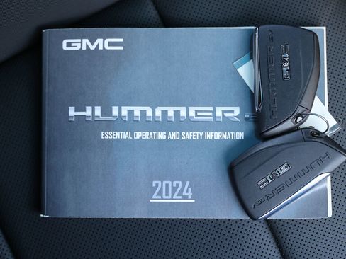 Used 2024 GMC Hummer EV 2X w/ Extreme Off-Road Package image 5
