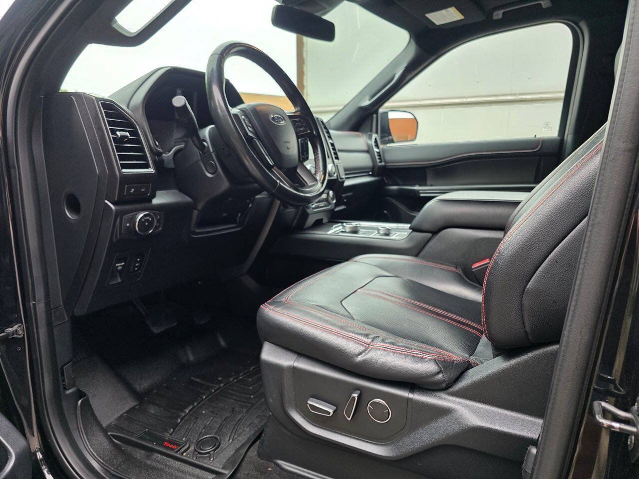 Used 2019 Ford Expedition Limited w/ Equipment Group 303A AWD/4WD image 14