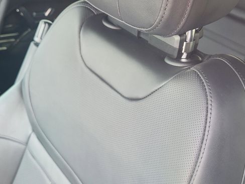 Used 2024 Land Rover Range Rover Sport SE image 11