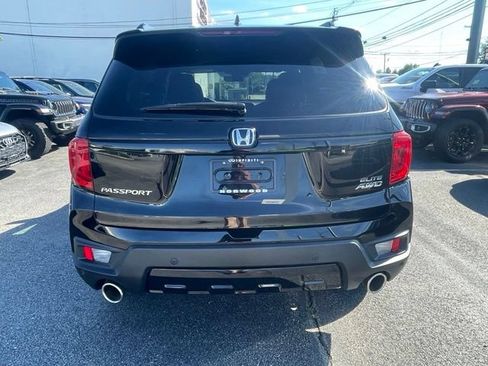 Used 2023 Honda Passport Elite image 4