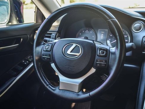 Used 2017 Lexus IS 200t image 19