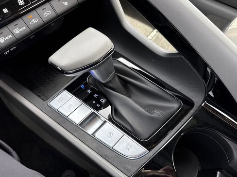 Used 2023 Hyundai Elantra SEL w/ Convenience Package image 25