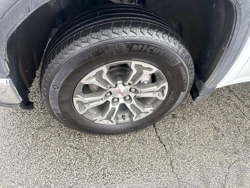 Used 2025 GMC Sierra 1500 SLT image 13