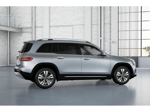 New 2026 Mercedes-Benz GLB 250 image 18