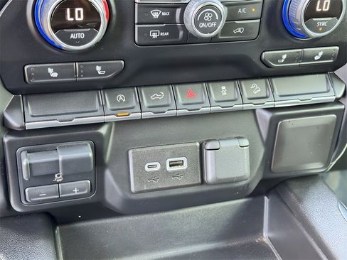 Used 2021 Chevrolet Silverado 1500 RST image 35