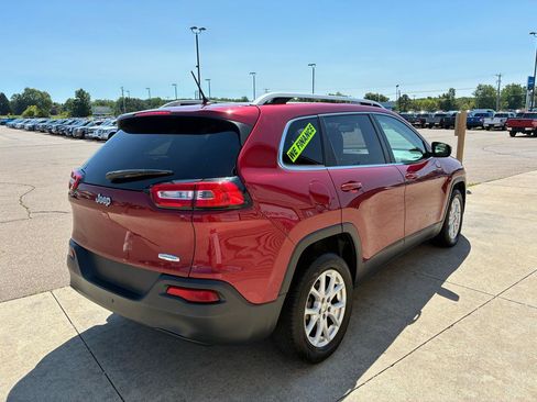 Used 2015 Jeep Cherokee Latitude w/ Cold Weather Group FWD image 5