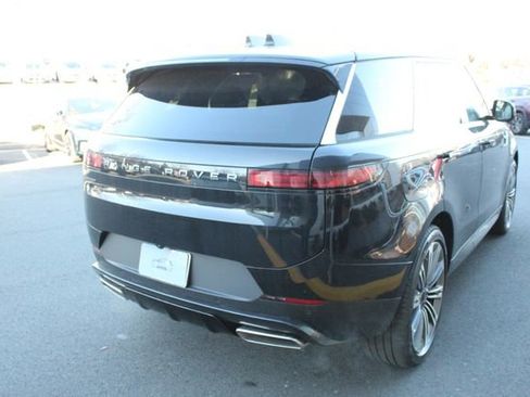 New 2026 Land Rover Range Rover Sport SE image 2