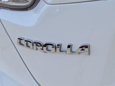Used 2025 Toyota Corolla LE FWD image 8